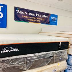 King Size ProAdapt Tempurpedic mattress including Boxspring