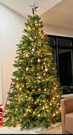 7’ Christmas Tree