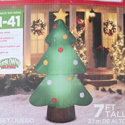 7ft Tall Blow Up Christmas Tree 