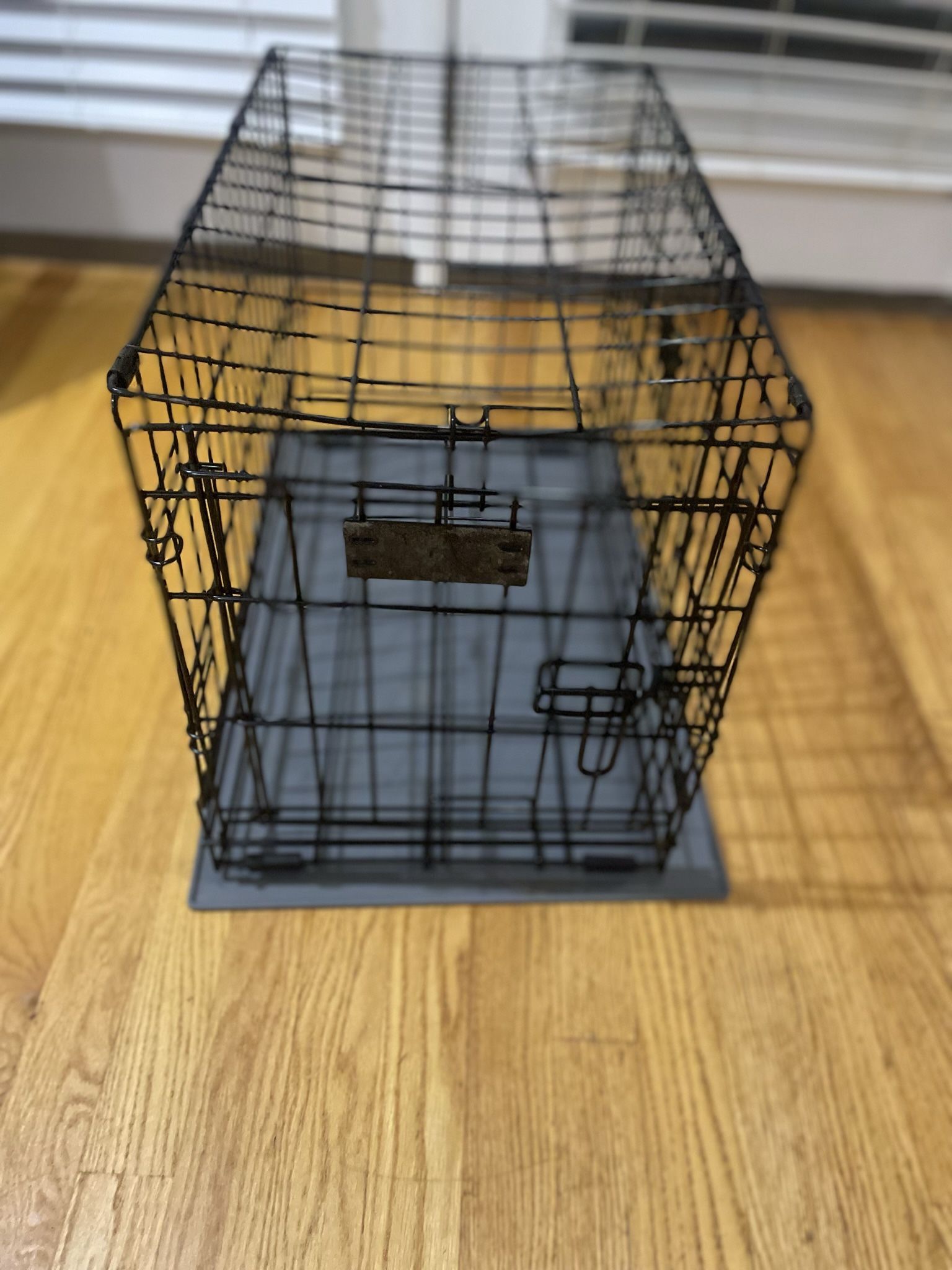 Small Dog Crate & Raised Bed 