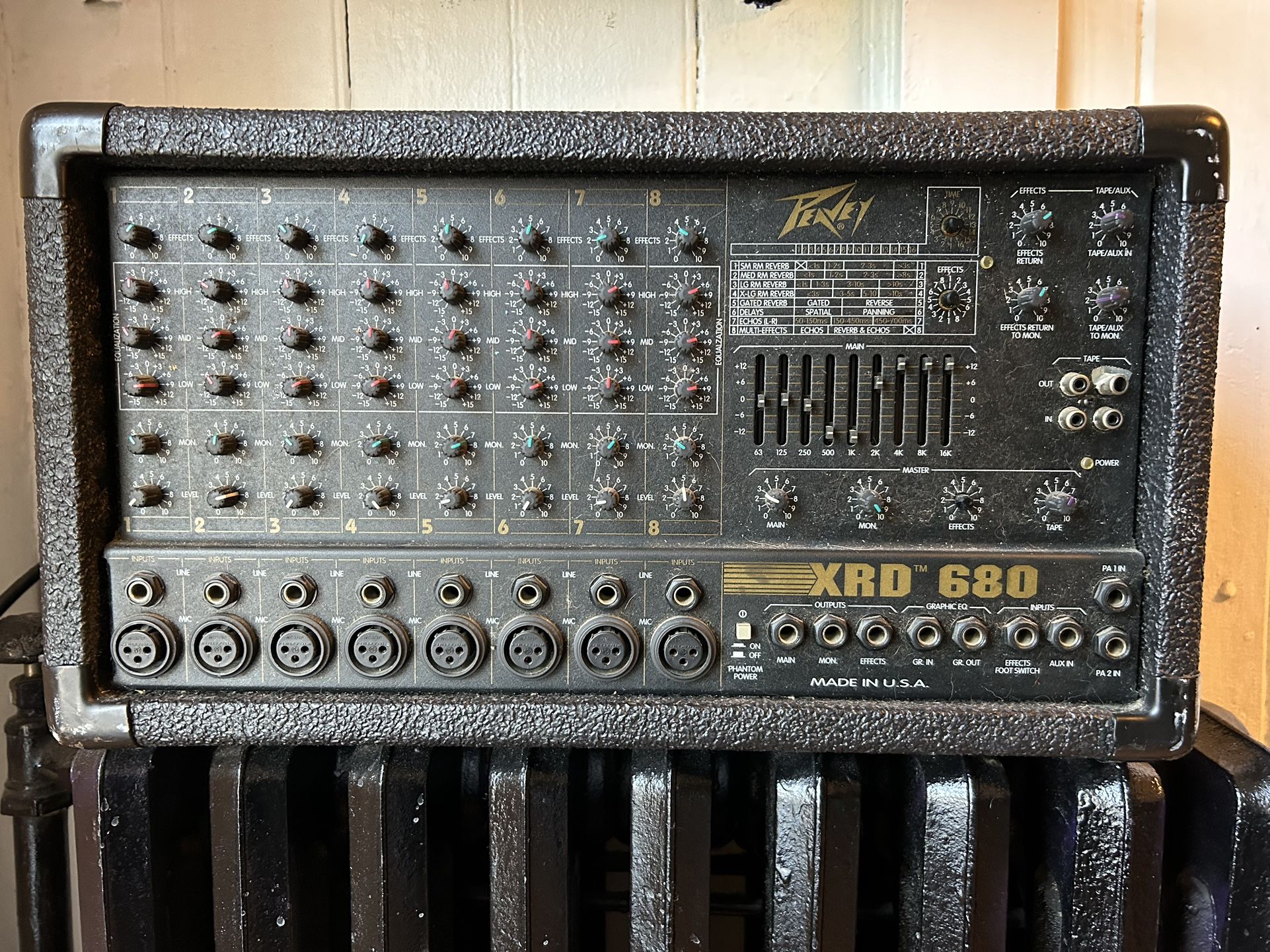 Peavey XRD 600 Powered Audio Mixer