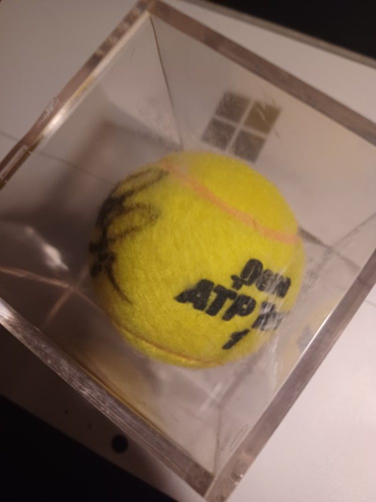 Pete Sampras Autograph TENNIS BALL