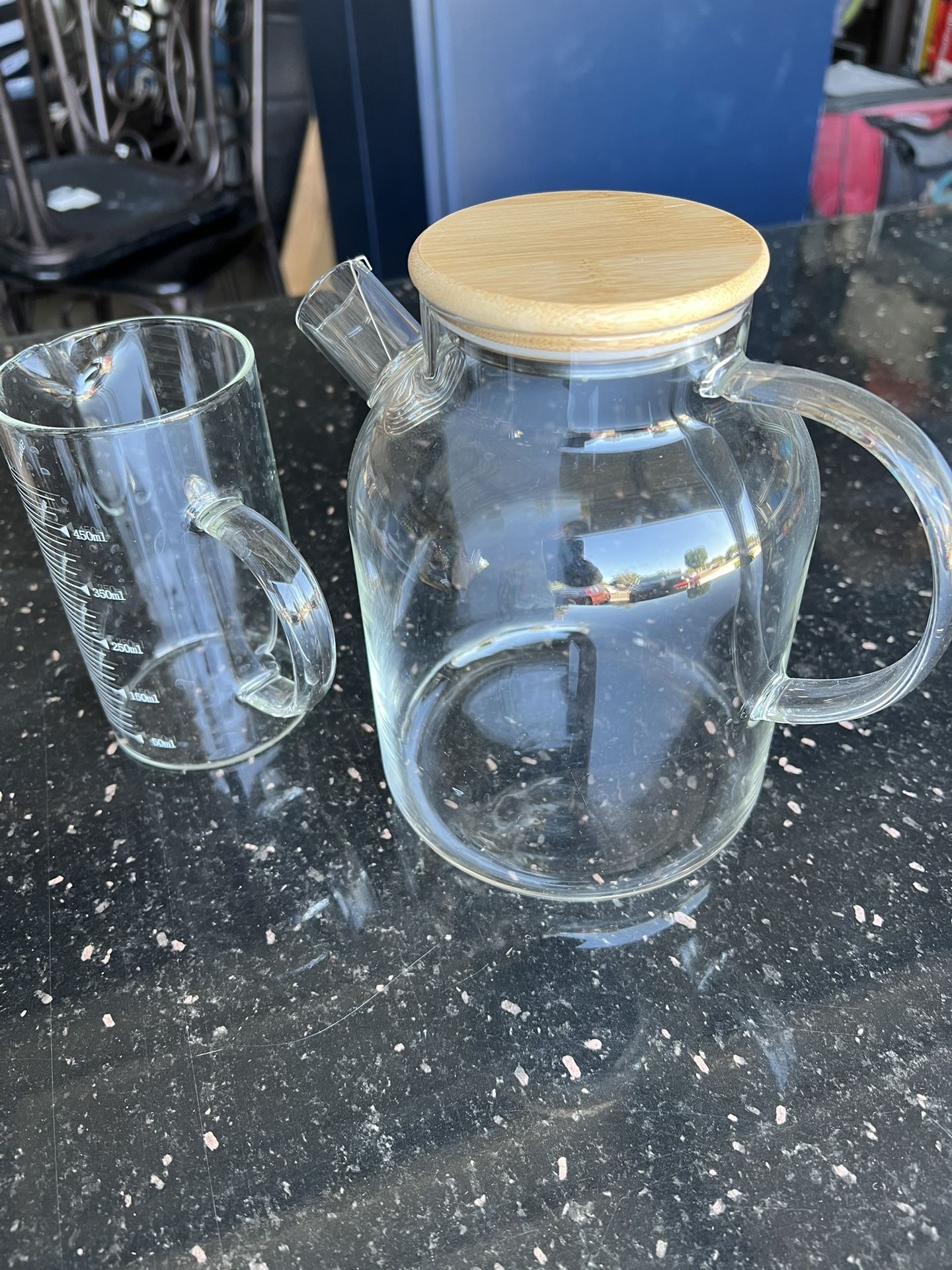 Glass Teapot with Wooden Lid and Measuring Cup