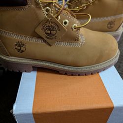Kids Timberlands  New In Box Size 1