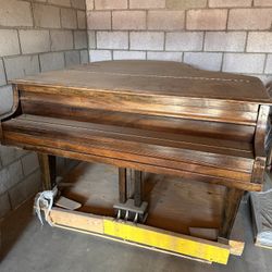 grand piano antique