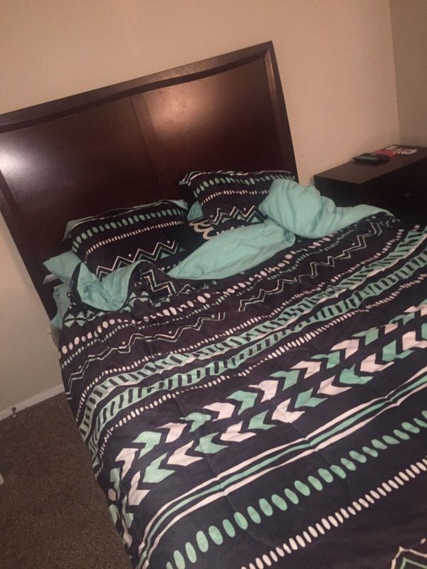 3 Piece Ashley Cherry Wood Bedroom Set