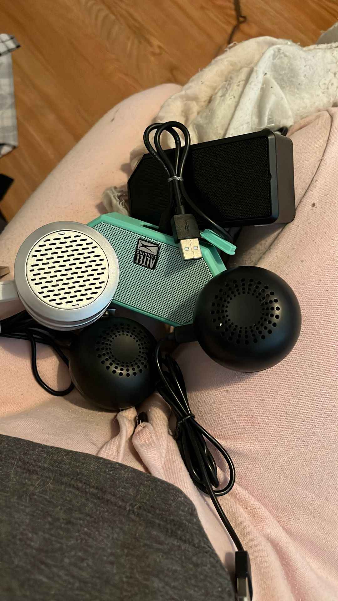 Mini Bluetooth Speakers