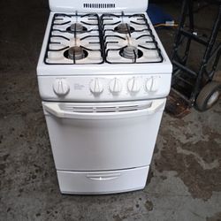 Small Stove Gas 20 Inches Wide Brand Hotpoint Everything Is And Good Working Condition 2 Months Warranty 