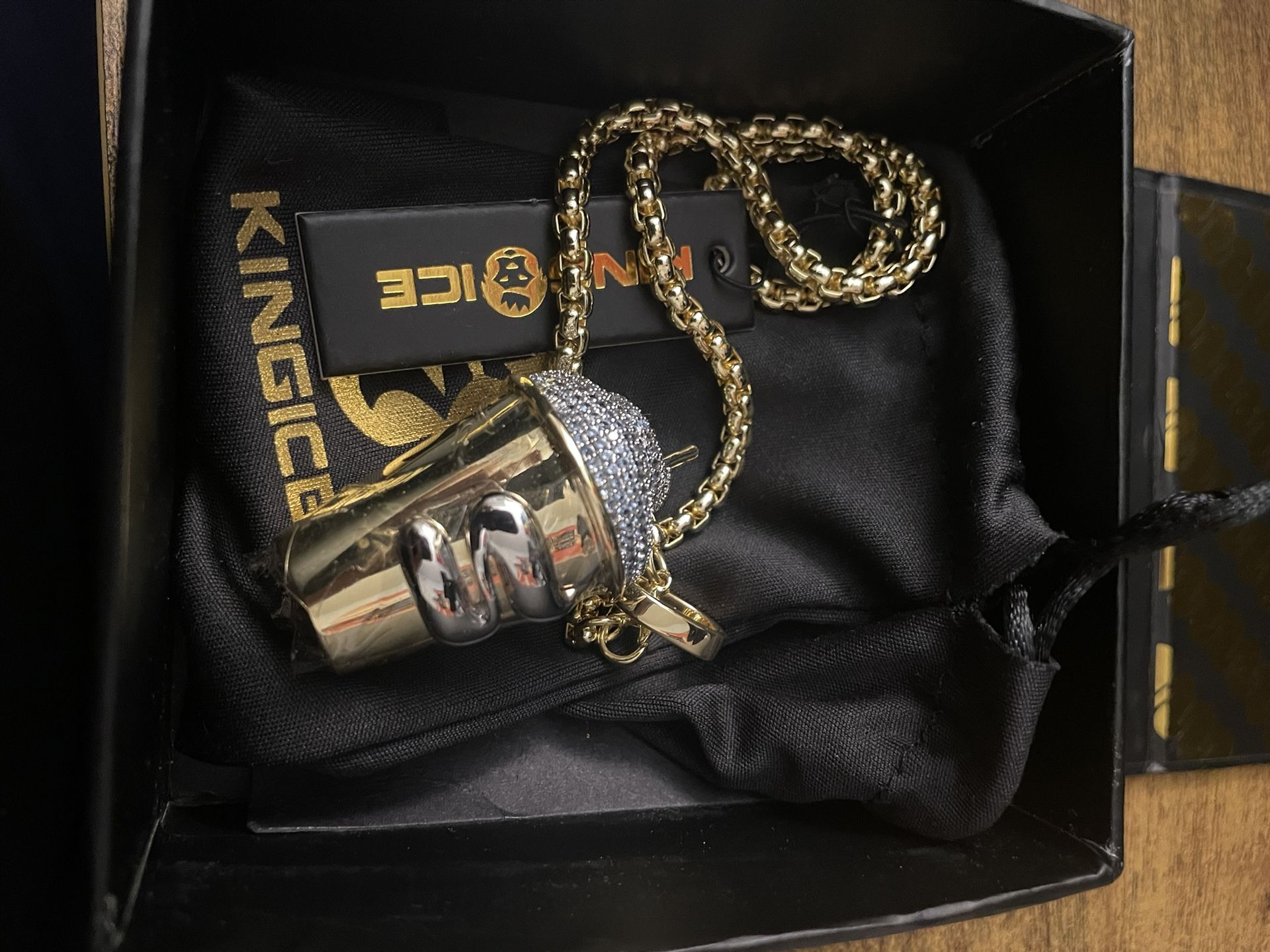 7-Eleven Car Chain Accessory