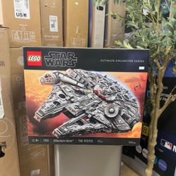 Lego millennium falcon UCS Set 75192 $850