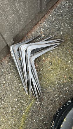 L - Brackets for shelving