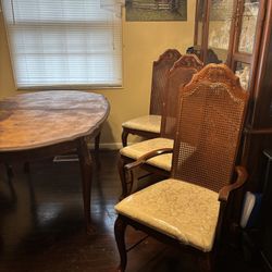 Dinning Room Table & Chairs