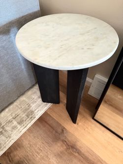 Round Marble-Look Side Table – Black Base
