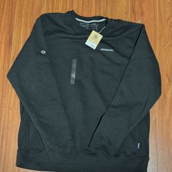 Brand New Men’s Patagonia Sweater Size XL