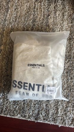 1:1 Essentials fear of god hoodie light oatmeal size small in us mens