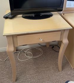Table/tv stand