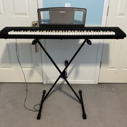 Yamaha NP-30 grand 76 key electric keyboard & Proline stand