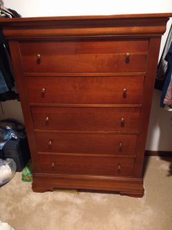 Vaughn Bassett Solid Wood chest of drawers used in Warrenville