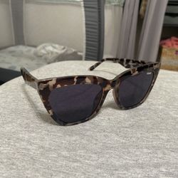 QUAY sunglasses 