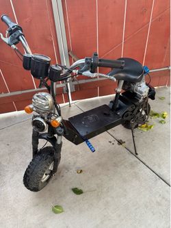 Motor scooter