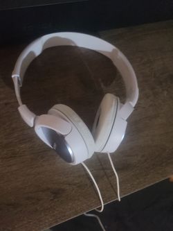 Free White SONY 3.5mm headphones