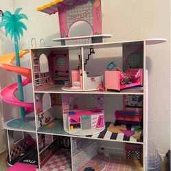 Doll House 