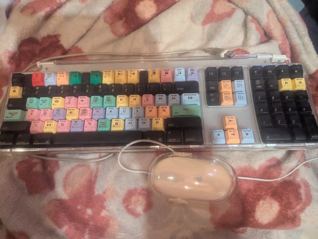 Apple Pro Keyboard 