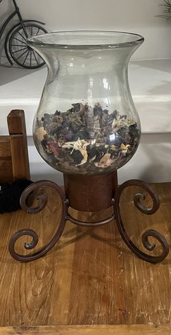 Glass wrought iron vase 