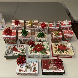 FREE Small Christmas Gift Boxes