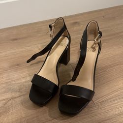 Black heels size 9