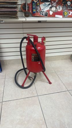 20lb Central Pressurized Abrasive Blaster 