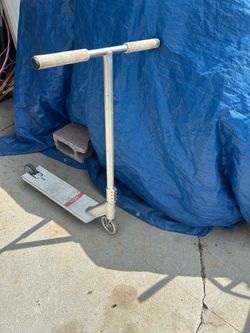 Aztek scooter (CASH ONLY/PRICE NEGOTIABLE)