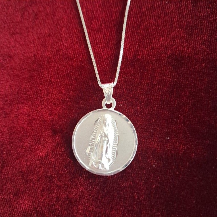 Medalla y Cadena Plata 925