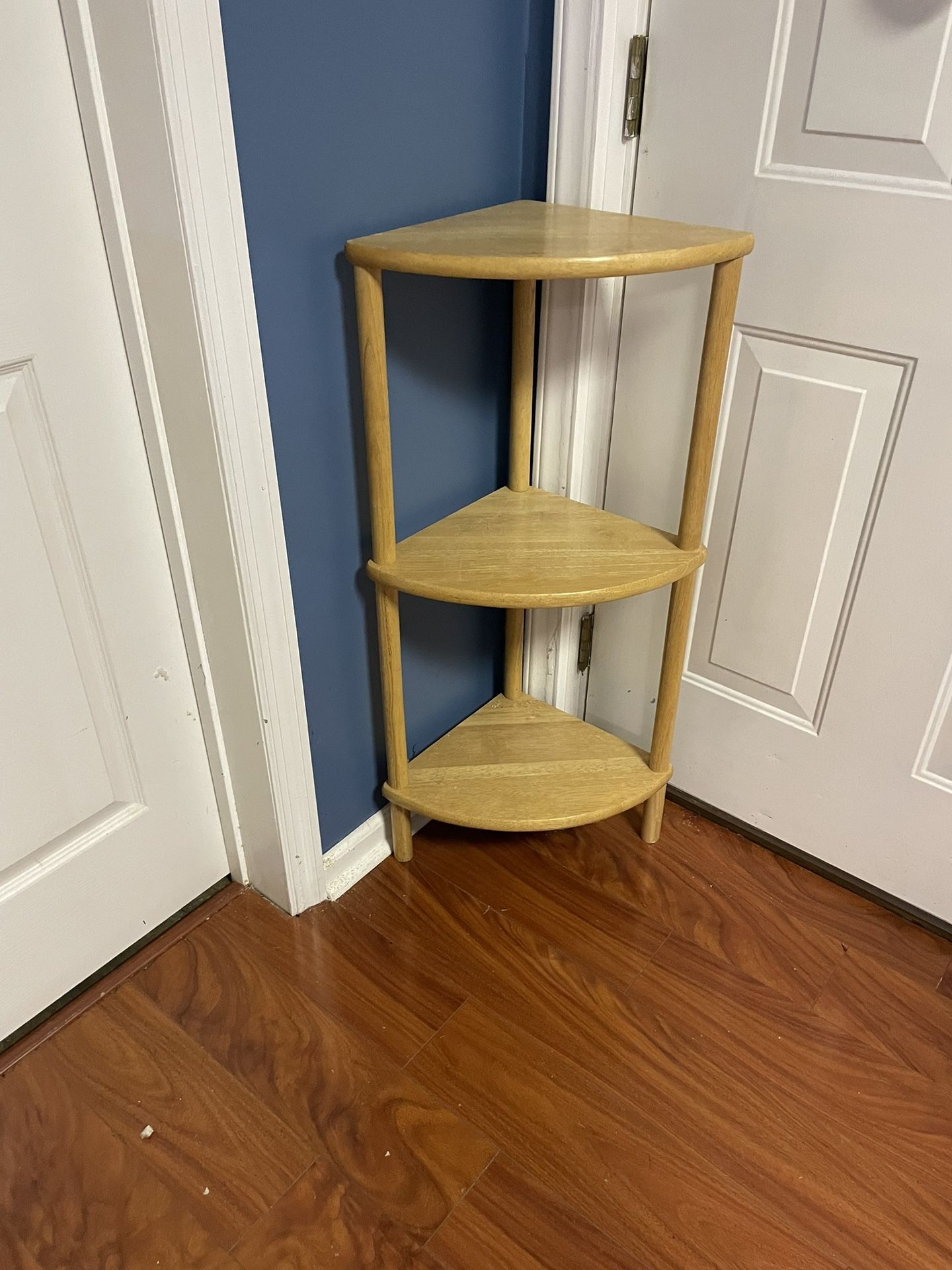 Three tier solid wood corner shelf