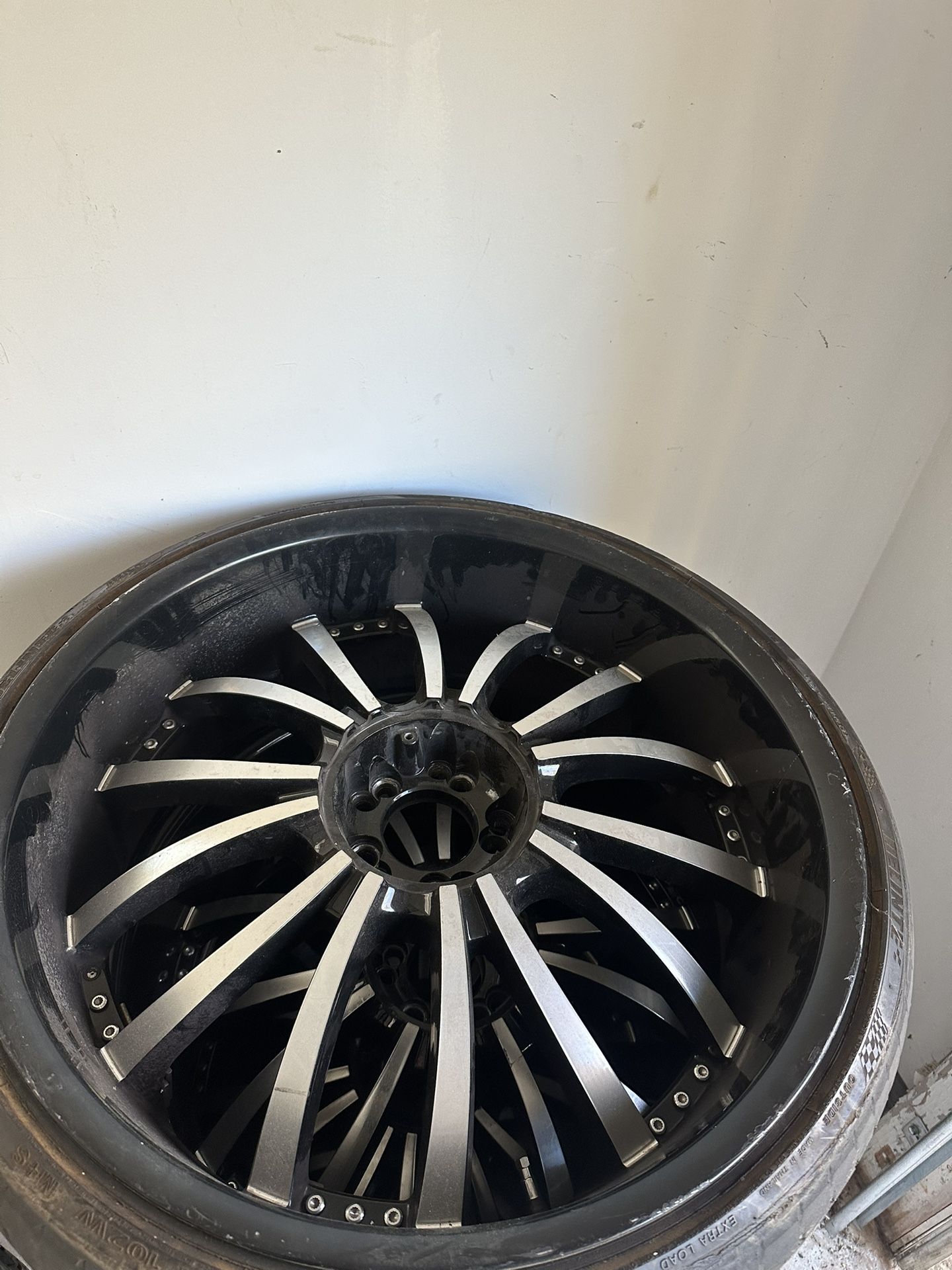 24 Inch Rims With All Center Caps