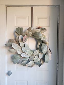Magnolia Leaf Wreath