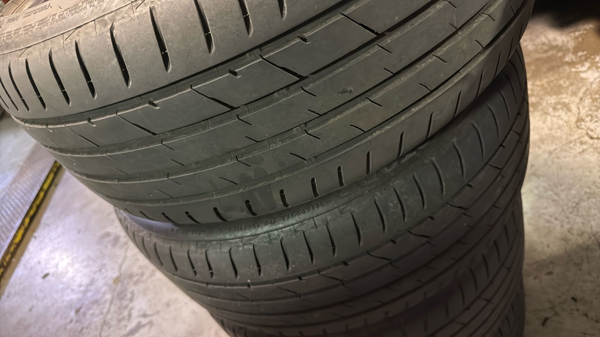 235/40 R19 Bridgestone Potenza x2