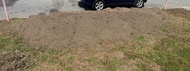 Free dirt. 3456 Rene st Oxnard