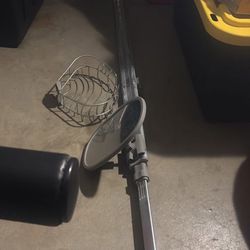 Shower Caddy And Work Out Equipment Free Don’t Ask If It’s Available I Will Delete As Soon As It’s Not 