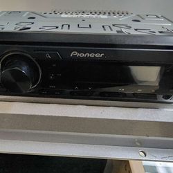 Pioneer BT Single DIN Head Unit, Perfect Condition 