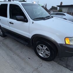 2003 Ford Escape
