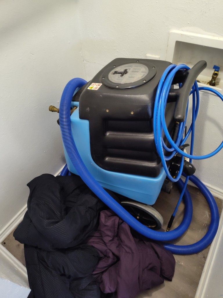 Car Interior Carpet Cleaner