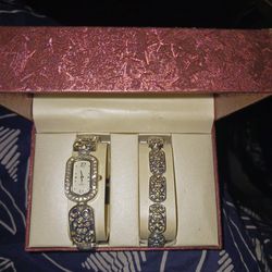 Womens Watch & Bracelet Set Brand New