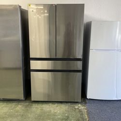 Samsung Four Door French Door Refrigerator V7PI