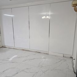 White Mirrors And Clear Glass