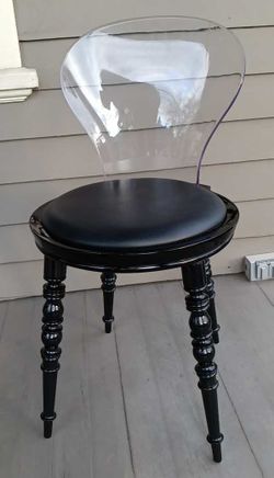 Black Lacquer Chair 