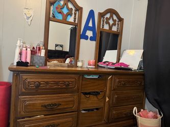 **2 Wood Dresser with double Mirror