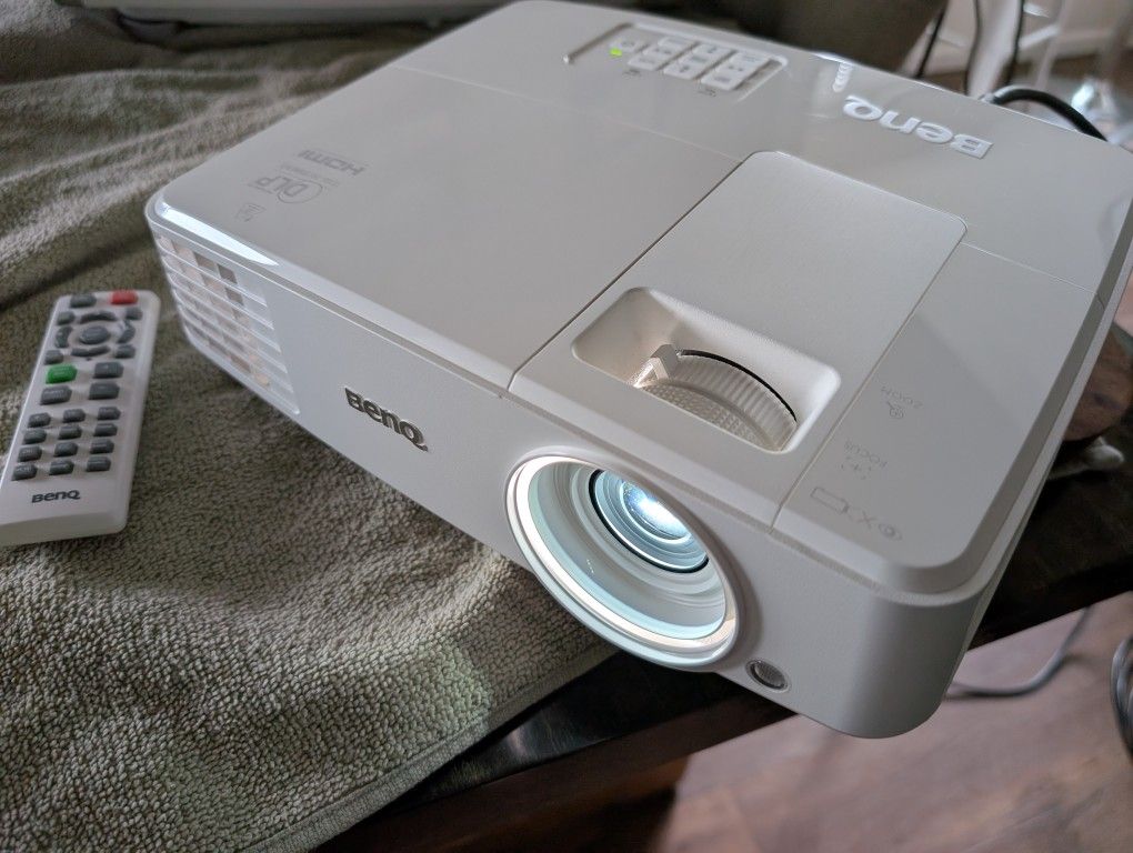 HD Video Projector
