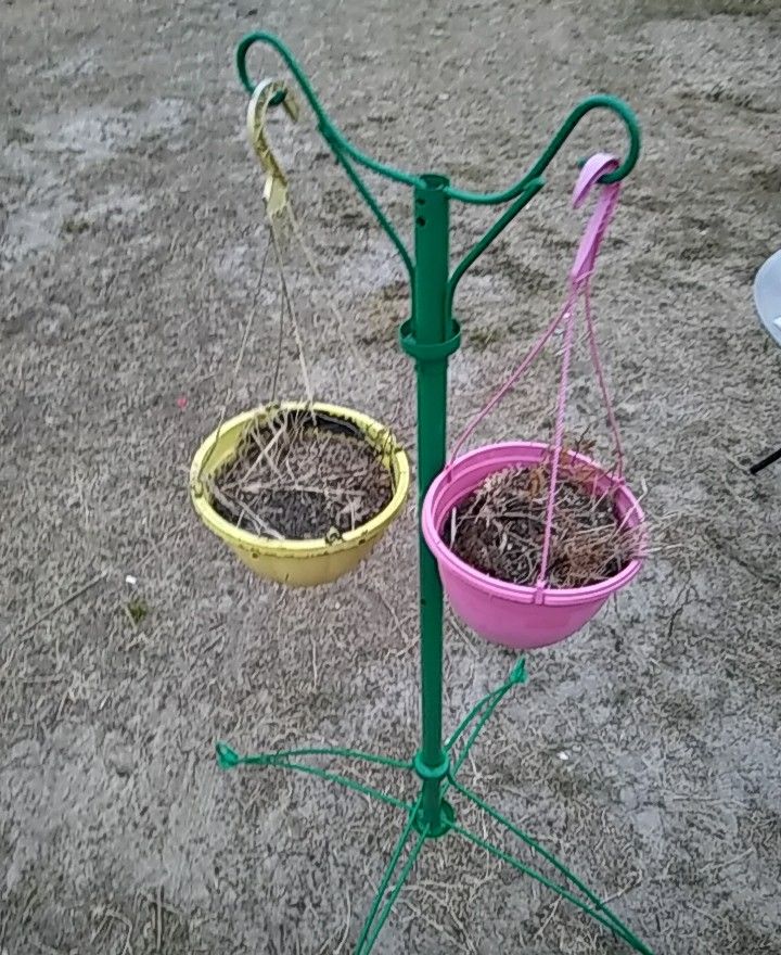 Metal Plant/lantern holder