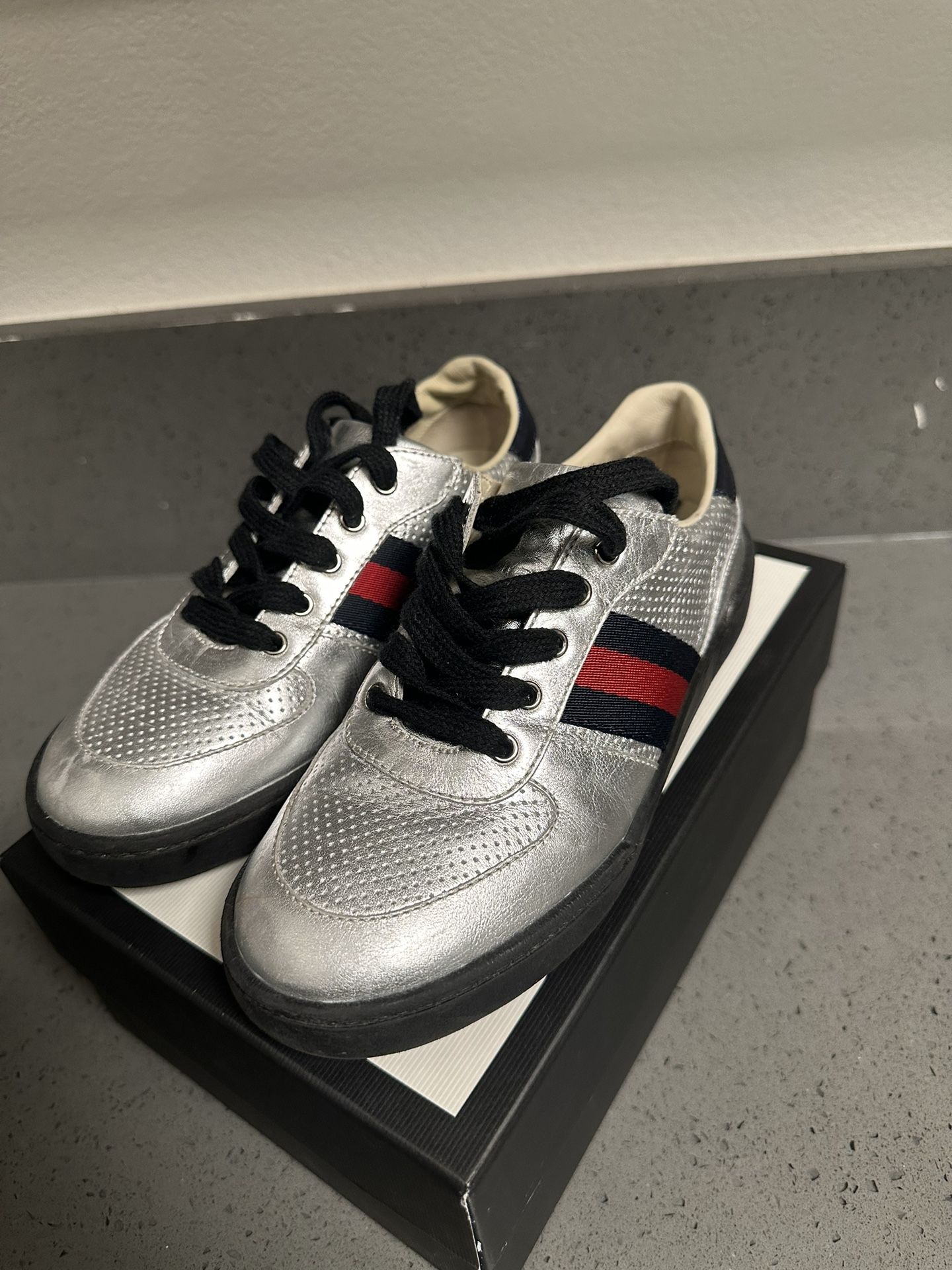 gucci de nińo size 32originales